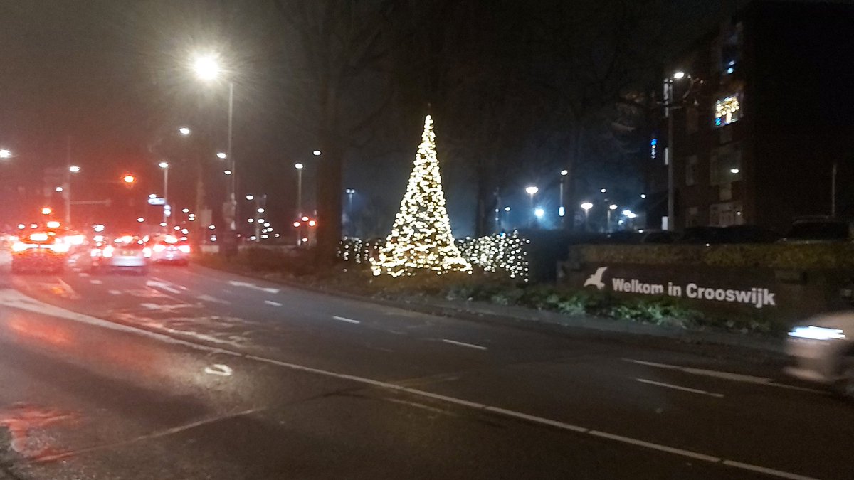 Anneke Strasters (@annekestrasters) on Twitter photo Ja dit is #crooswijk een prachtige wijk . Waar we iedereen welkom heten. De letters zijn weer vernieuwd met dank aan <a href="/Havensteder/">Havensteder</a> <a href="/HedyvandenBerk/">Hedy van den Berk</a>
De Bewonersgroep Slachthuisterrein maakt er een kerstsfeertje van
<a href="/WR_Crooswijk/">Wijkraad_Crooswijk</a> Ja dit is #crooswijk een prachtige wijk . Waar we iedereen welkom heten. De letters zijn weer vernieuwd met dank aan <a href="/Havensteder/">Havensteder</a> <a href="/HedyvandenBerk/">Hedy van den Berk</a>
De Bewonersgroep Slachthuisterrein maakt er een kerstsfeertje van
<a href="/WR_Crooswijk/">Wijkraad_Crooswijk</a>