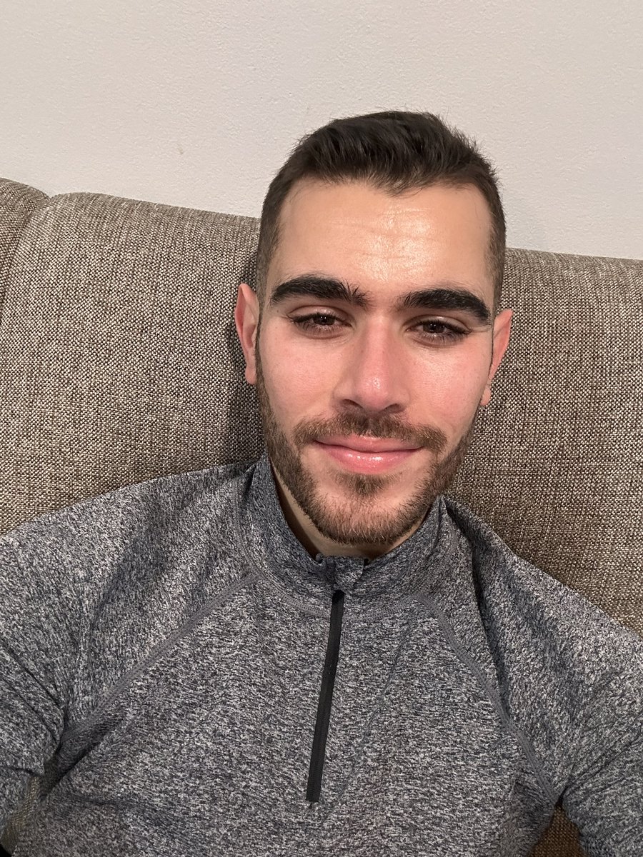 sigh-mon tweet media