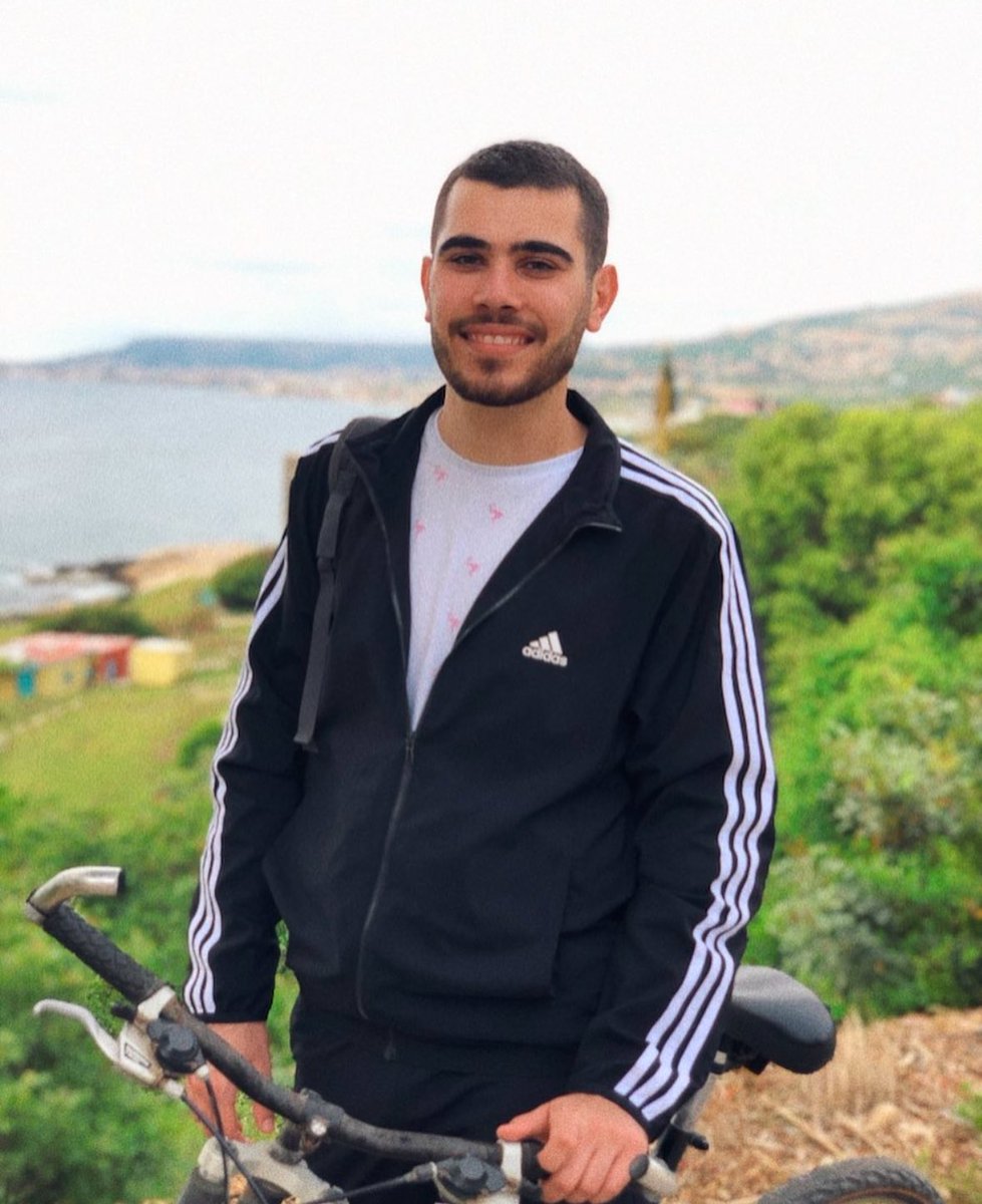 sigh-mon tweet media