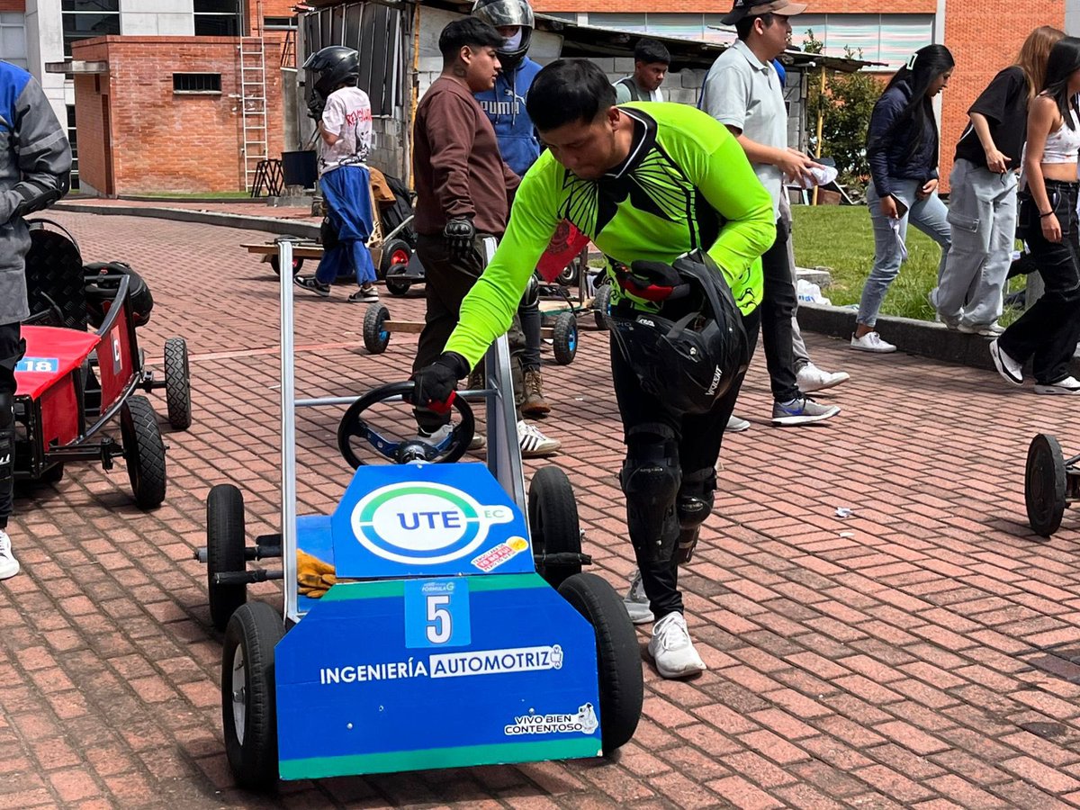 UTEoficial's tweet photo. Estudiantes de Ingeniería Automotriz y Electromecánica brillaron en la Competencia de Coches de Madera, demostrando creatividad, trabajo en equipo e innovación. ¡Felicidades a los ganadores y a todos los participantes! 👏
Conoce más ➡️ https://t.co/RFWf9k3JCt
@FciiUte 

#Ecuador https://t.co/iQKI9HNPsT