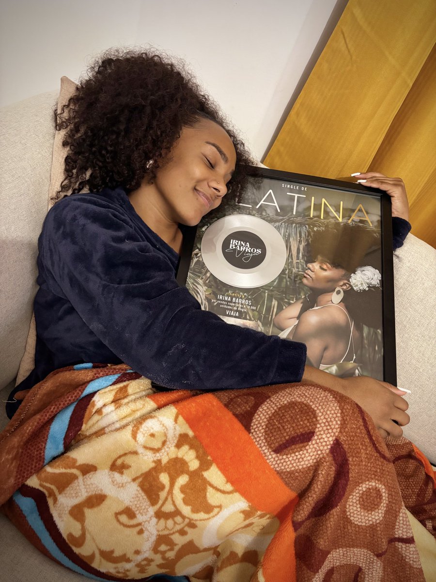 IrinaBarrosMvM's tweet photo. Nós vamos dormir bem.. e vocês? +1 💿 https://t.co/aCuQJx4eGb