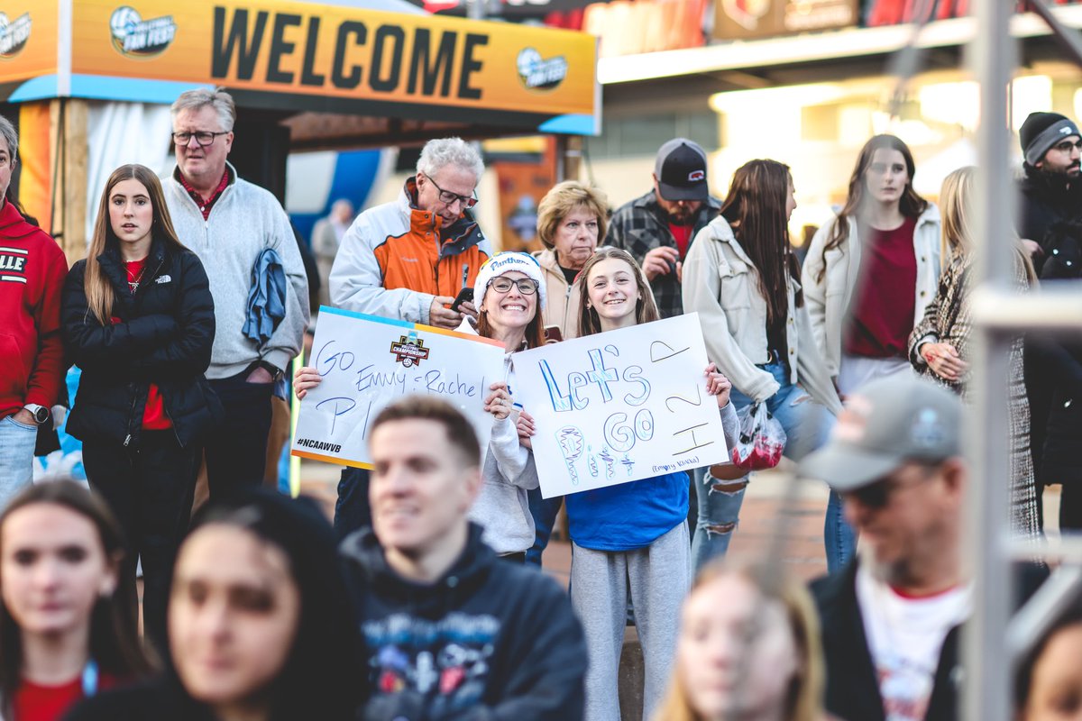Pitt Volleyball tweet media