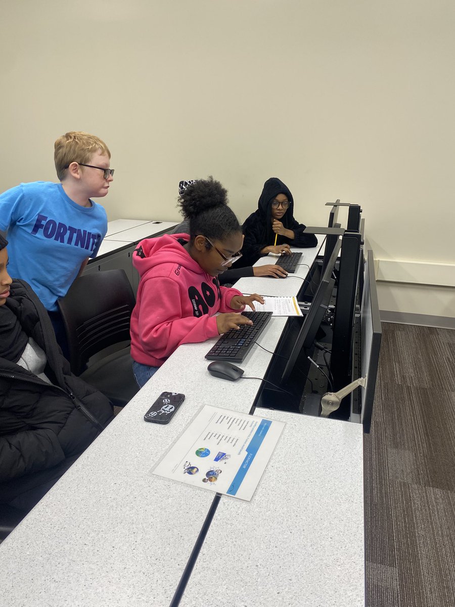 tzelwin's tweet photo. Scholars @OrchardSTEM @CLEMetroSchools attended @TriCedu for an express FlexFactor Demonstration of Learning project. They solved problems, presented solutions collaboratively and listened critically. https://t.co/ipOpsCRuKn