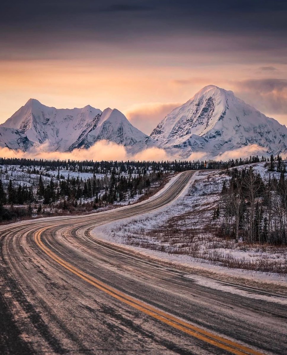 earthcurated's tweet photo. Alaska ❄️ https://t.co/2vJ0aWjK6z