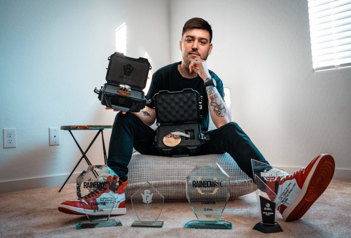 Steely (@r6steely) on Twitter photo 🔥Qualified for Rainbow Rumble🔥
✅7:4 vs. #BL
✅7:2 vs. #CCx
✅7:3 vs. #Haigo
✅7:3 vs. <a href="/Myth_NL/">Myth Esports</a>
Seeding:
❌6:8 vs. <a href="/mackoesports/">MACKO™ Esports</a>
Was a very good run, thanks to my team and my staff 🔥 🔥Qualified for Rainbow Rumble🔥
✅7:4 vs. #BL
✅7:2 vs. #CCx
✅7:3 vs. #Haigo
✅7:3 vs. <a href="/Myth_NL/">Myth Esports</a>
Seeding:
❌6:8 vs. <a href="/mackoesports/">MACKO™ Esports</a>
Was a very good run, thanks to my team and my staff 🔥