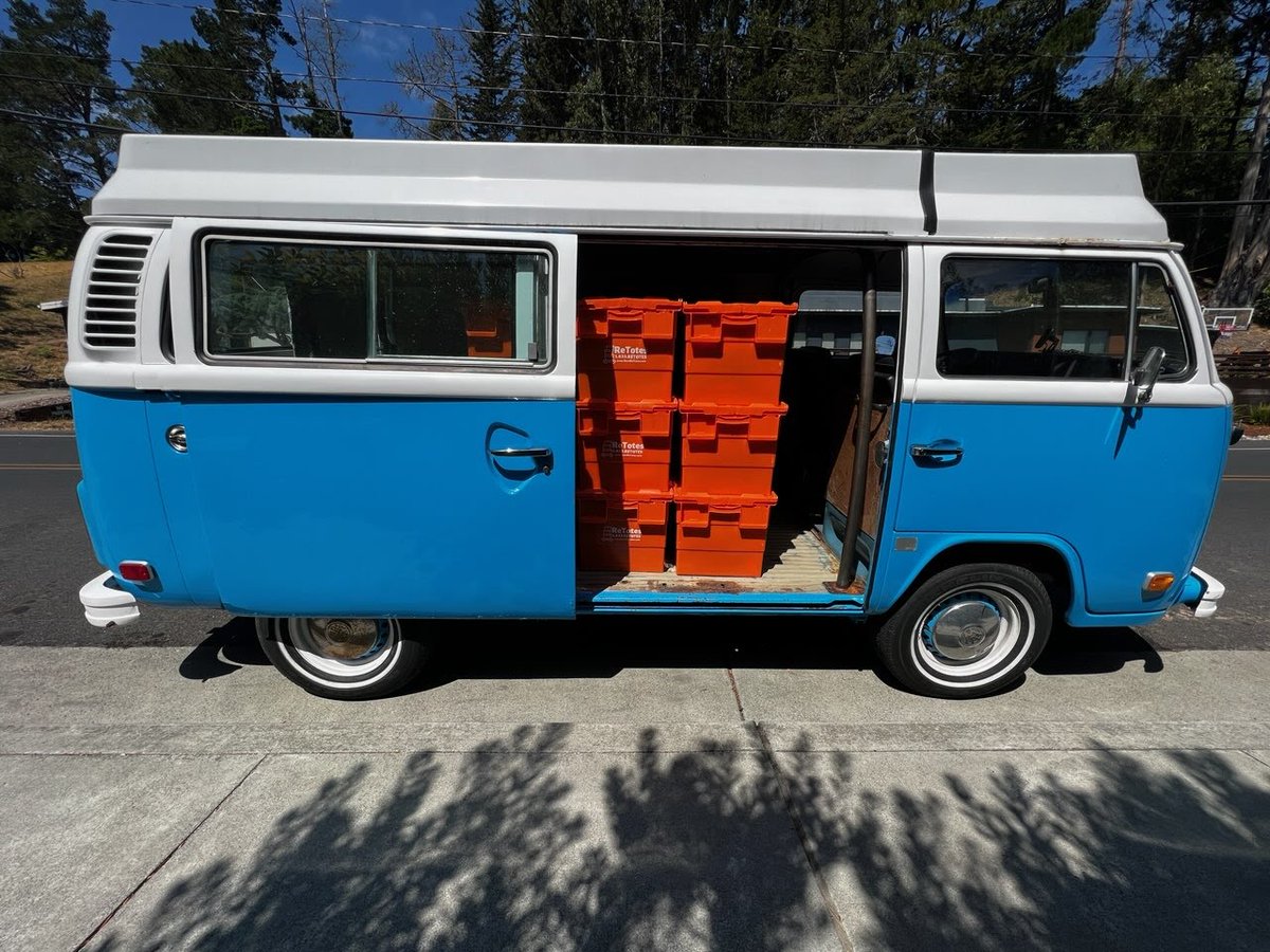 ReTotes's tweet image. VW Vans and eco-friendly lifestyle choices (like renting reusable ReTotes moving boxes) are classic, timeless, and always on trend.