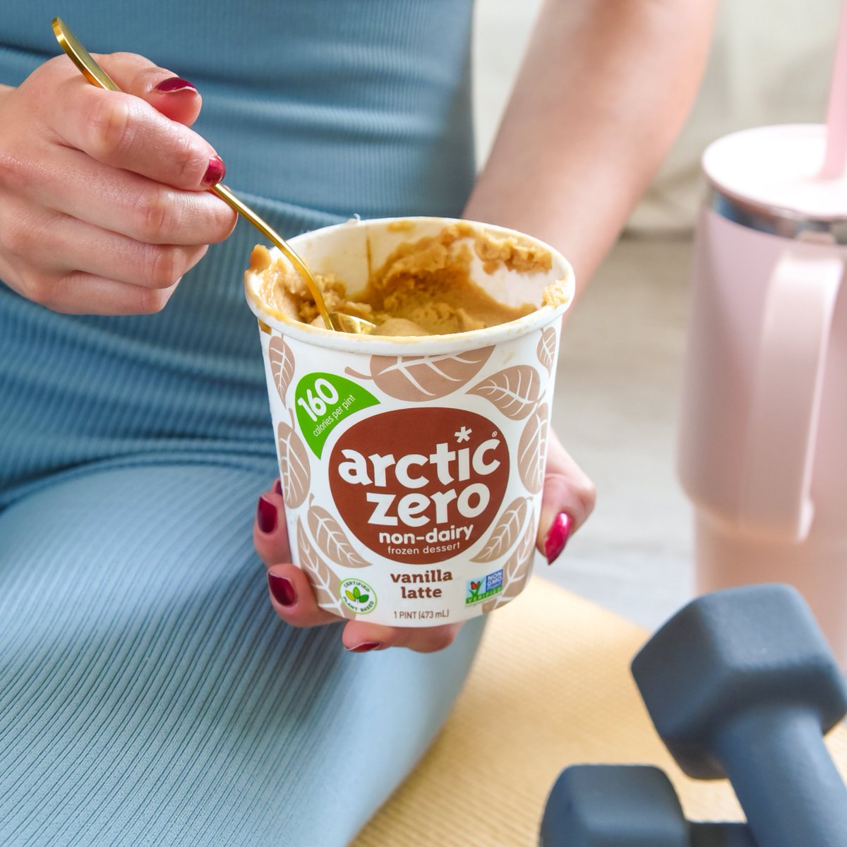 MyArcticZero's tweet photo. Looking for a post workout snack to replenish your energy and keep you motivated until your next work out ๐๏ธโโ๏ธ? This is it!
.
.
.
#arcticzero #postworkoutsnack #gymmotivation #snacking #betterforyou #treatyourself https://t.co/qqsUIuoUil