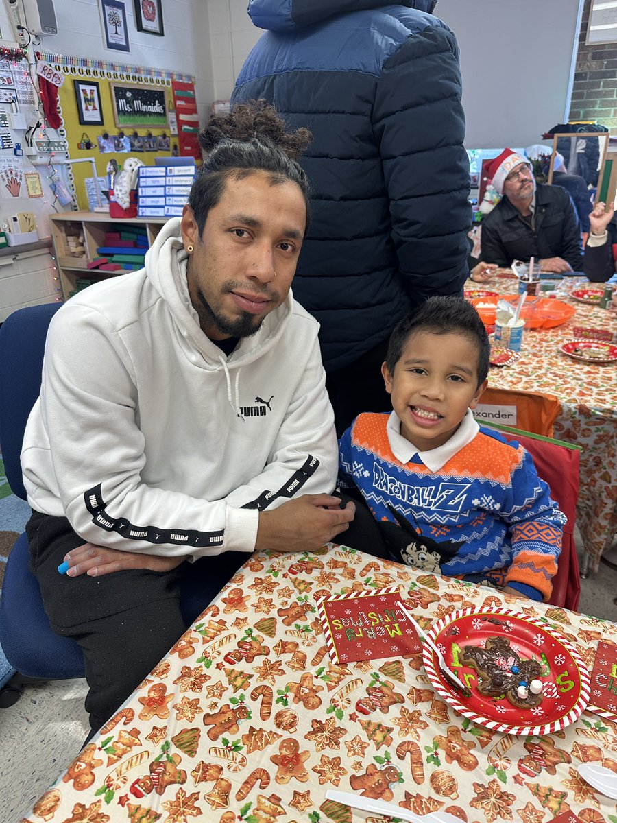 Room 102 had a great time cookie decorating with our families! 🍪🎄 #RBBisBIA <a href="/rbpsEAGLES/">Red Bank Primary</a>