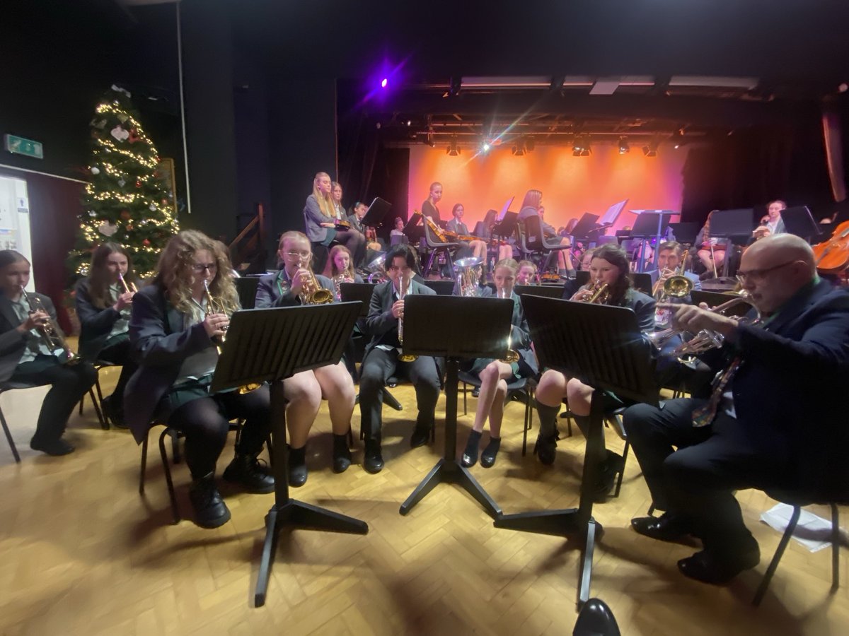 Thank you for inviting me to a wonderful Christmas Concert ⁦<a href="/greenbankhs/">Greenbank High School</a>⁩ ⁦⁦<a href="/GHSMusic1/">GHS Music</a>⁩. I was so proud of all 130 musicians performing. Wow!
