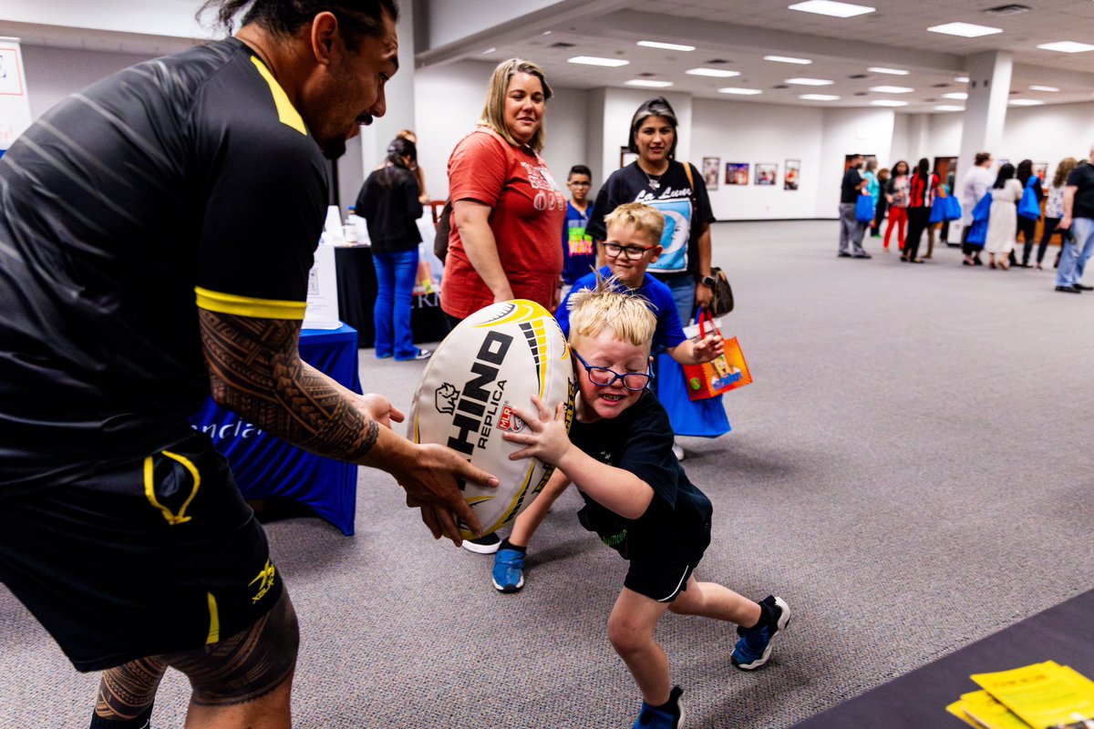 HOUSaberCats's tweet image. During the offseason, we had the opportunity to attend the Pearland ISD Health &amp;amp; Wellness Fair! Val &amp;amp; LaRome had a fantastic time meeting the Pearland ISD Superintendent, staff &amp;amp; others while spreading the word about SaberCats Rugby. Thanks for having us! 😼🏉#CatsInTheCommunity