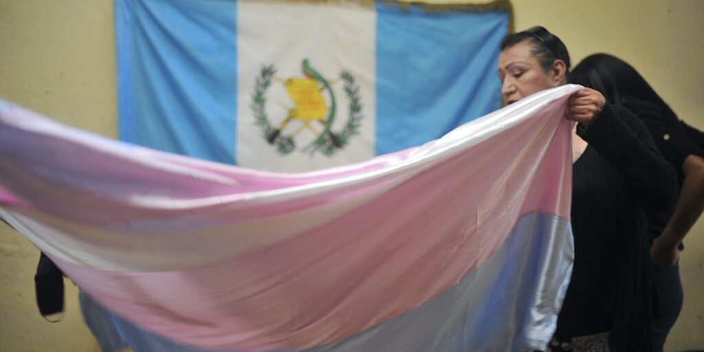 #Balance2024 🇬🇹 Más retrocesos que avances para la población LGBTI+

✊🏳️‍🌈Si bien en los últimos años en Guatemala ha habido esfuerzos de resistencia, siguen los retos estructurales.

✍️Pilar Salazar

<a href="/InfoOTRANS/">OTRANS Guatemala</a>  <a href="/ObservatorioLam/">Observatorio Nacional de Derechos Humanos LGBTIQ+</a>  <a href="/PDHgt/">PDH Guatemala</a>  <a href="/GrupoGAXela/">Grupo GAX</a> 
agenciapresentes.org/2024/12/19/gua…
