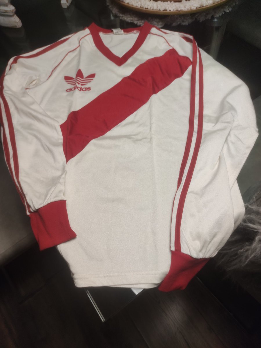 fernand75676503's tweet photo. @JuanPabloMarron  ESPNequipoF  de q año es esta camiseta? https://t.co/HSnx9bS5eD