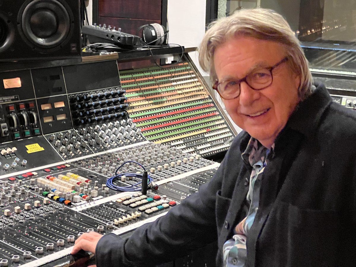 I went into RAK last week to pick up an old hard drive, but it was for the other John Williams! Jan gave me a tour of Studio Two- where I recorded as East Side Band in 1979. It brought back so many good memories.

The album remained unreleased until 2023. johnowenwilliams.com/eastsideband