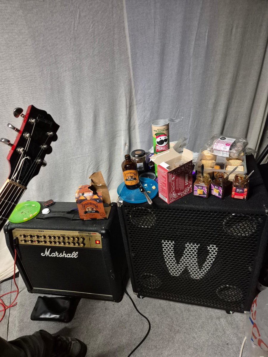 Last_Arrow's tweet photo. Nothing more rock n roll than a Christmas fuddle. Creativity in full flow, plenty of new tunes cooking ready for 2025 @OliverBowler @Woody_Notts https://t.co/SePdWTTnDK