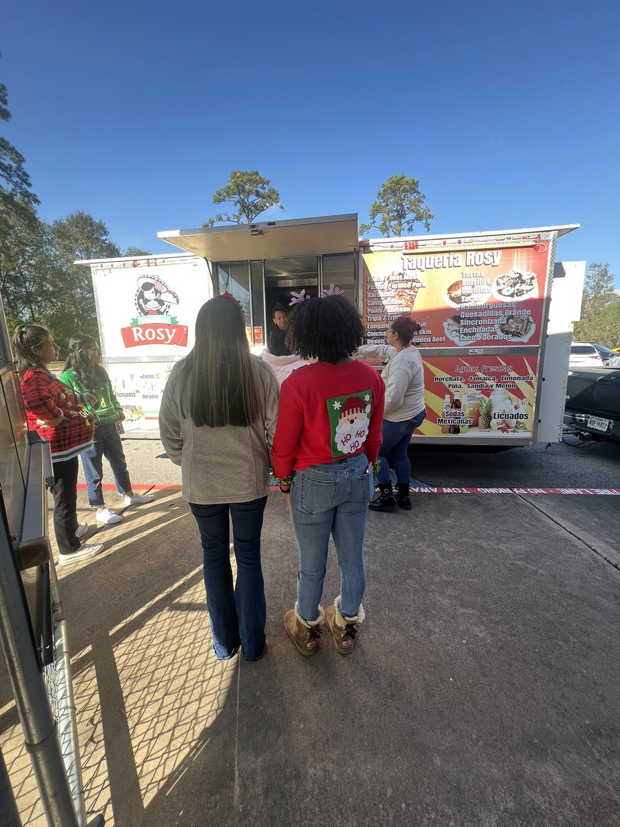 Guess who made a special stop at Magrill? The taco truck! 🌮A small token of appreciation for our hardworking staff - delicious food and great vibes all around!