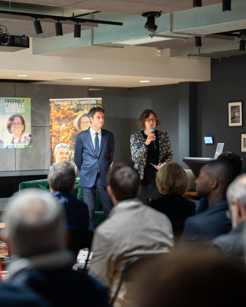 GabrielAttal's tweet photo. Salle comble pour @GalliardM, engagée dans une élection législative partielle à Grenoble et dans le Grésivaudan. 👏

Camille est née, a grandi, et habite la circonscription. Elle a siégé à l’Assemblée nationale durant 2 ans. Elle porte des valeurs humanistes, sociales et progressistes.  

La 1ère circonscription de l'Isère a besoin d’elle, de son ancrage, de son expérience et de ses convictions pour la représenter à l’Assemblée nationale ! Les 12 et 19 janvier prochains, pas une voix ne doit manquer, nous comptons sur vous ! 🗳🇫🇷