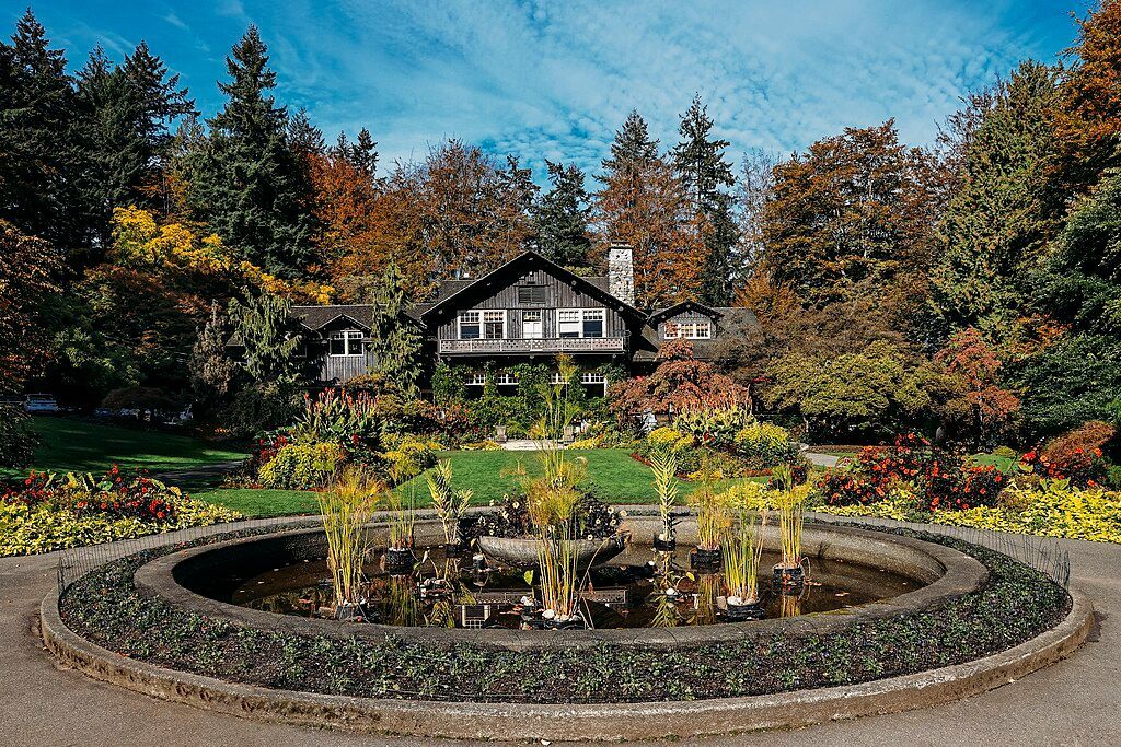 Wikimédia Canada (@wikimediacafr) on Twitter photo En 4ᵉ place du concours Wiki aime les monuments 2024 au Canada : le pavillon du parc Stanley à Vancouver, BC. Construit en 1911, ce bâtiment était à l'origine utilisé comme kiosque de restauration. C'est la plus ancienne propriété du parc Stanley !
📷 Alvin SZ - CC BY-SA 4.0 En 4ᵉ place du concours Wiki aime les monuments 2024 au Canada : le pavillon du parc Stanley à Vancouver, BC. Construit en 1911, ce bâtiment était à l'origine utilisé comme kiosque de restauration. C'est la plus ancienne propriété du parc Stanley !
📷 Alvin SZ - CC BY-SA 4.0