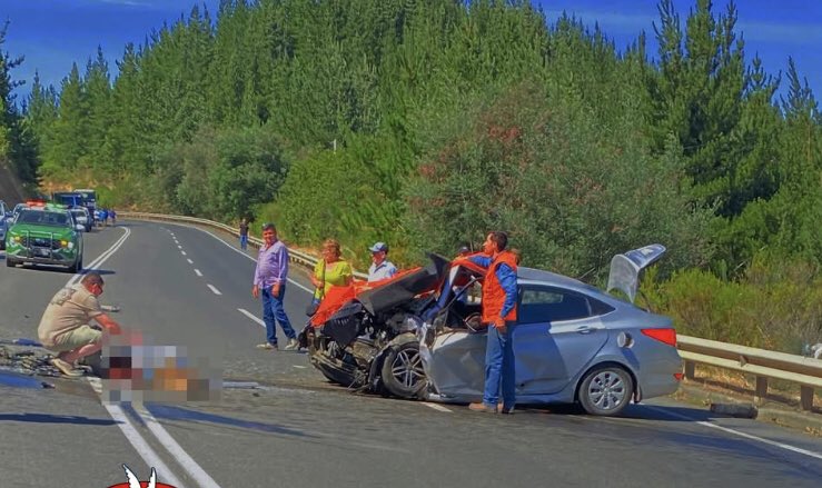 AHORA.-SUMAN Y SIGUEN LOS ACCIDENTES .EN COLISIÓN FRONTAL FALLECEN DOS PERSONAS Y OTRAS SIETE RESULTAN LESIONADS .

El fatal accidente de tránsito tipo colisión se produjo esta tarde en ruta Los Conquistadores kilómetro 10 sector Melozal en San Javier;