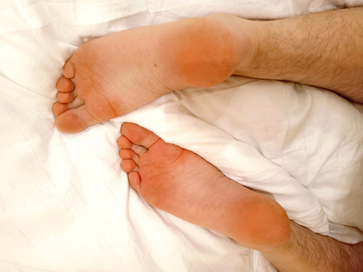 absoleutist's tweet photo. Sole searching? Look no further.
#gayfeet #FootLovers #FootModel #footworshi̇p #barefoot #footfetish #soles #hairylegs https://t.co/GFU7EKYvGU