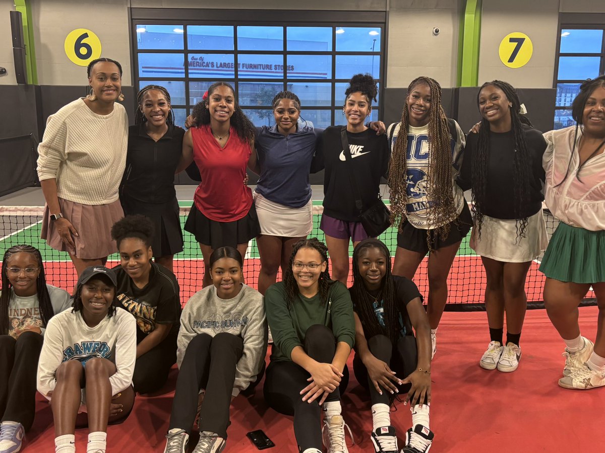 ACHS_Boosters's tweet photo. What better way to wrap up a successful season than playing team pickleball? @ACHS_CHARGER_VB celebrated in style! All-District Award winners also received their official plaques and certificates. Congratulations on a successful season! 🩵🏐⚡️ https://t.co/9ODnBcW7Vs