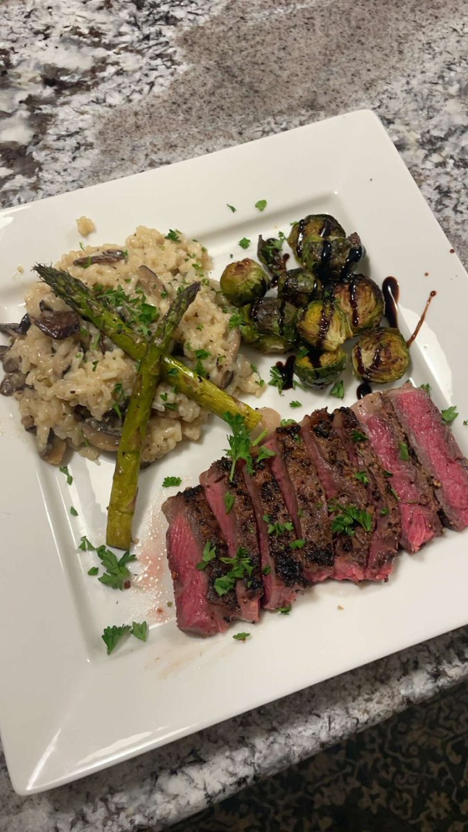 NickG2210's tweet photo. Made Bone in Strip steak, Homemade Mushroom risotto and some veggies for dinnerโฆ #ClassyAF https://t.co/ljBmbUnzrT