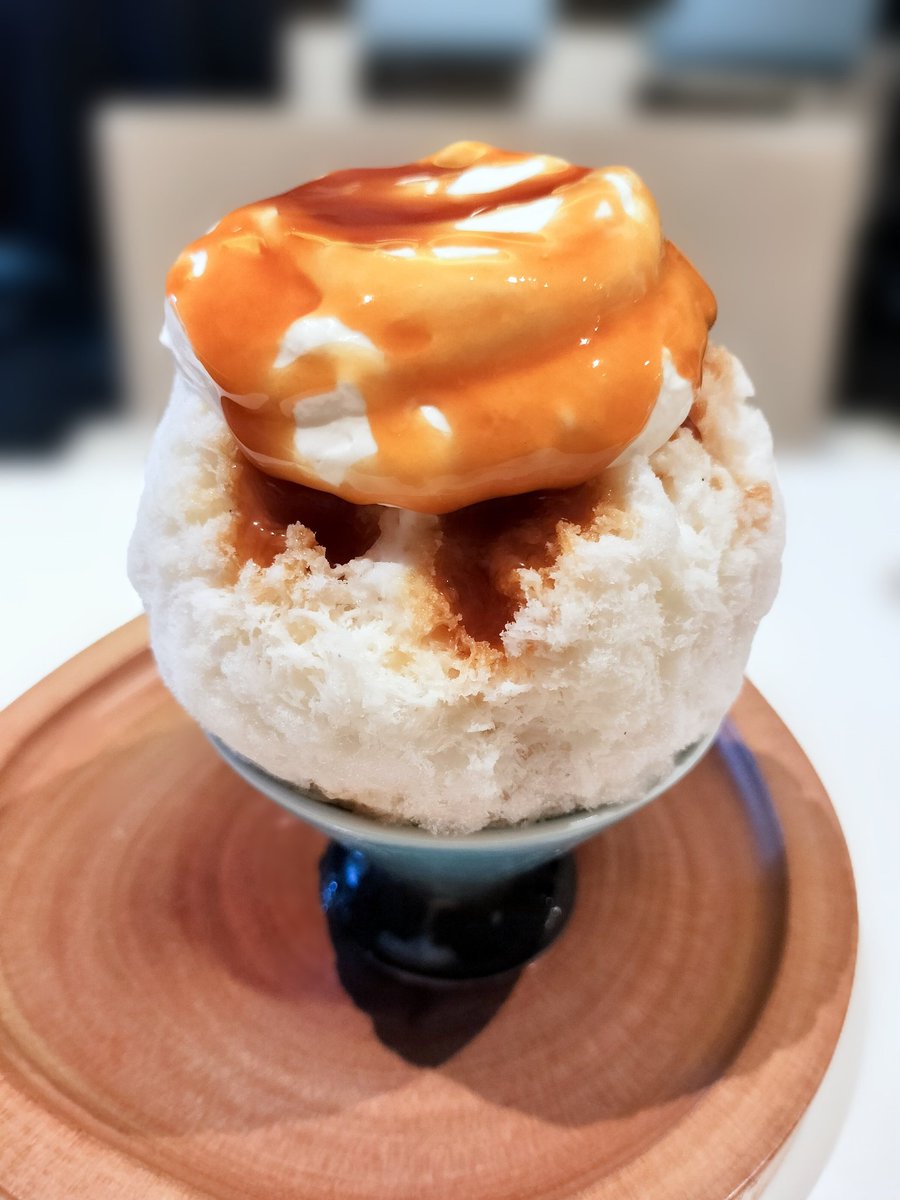 Xiaoyue_5555's tweet image. やっぱりチビちゃんも食べたい🍧

【みそキャラメル】

たまたま行く日はミニが売り切れかない日で出会えない事が多いので出会えてラッキー、かなりお腹いっぱいになるので正直ミニでもしんどいけど甘じょっぱの魔法で美味しく頂きました🙌ミニでも中に具があるのも嬉しい🩷

#かき氷 #CHAP #恵比寿