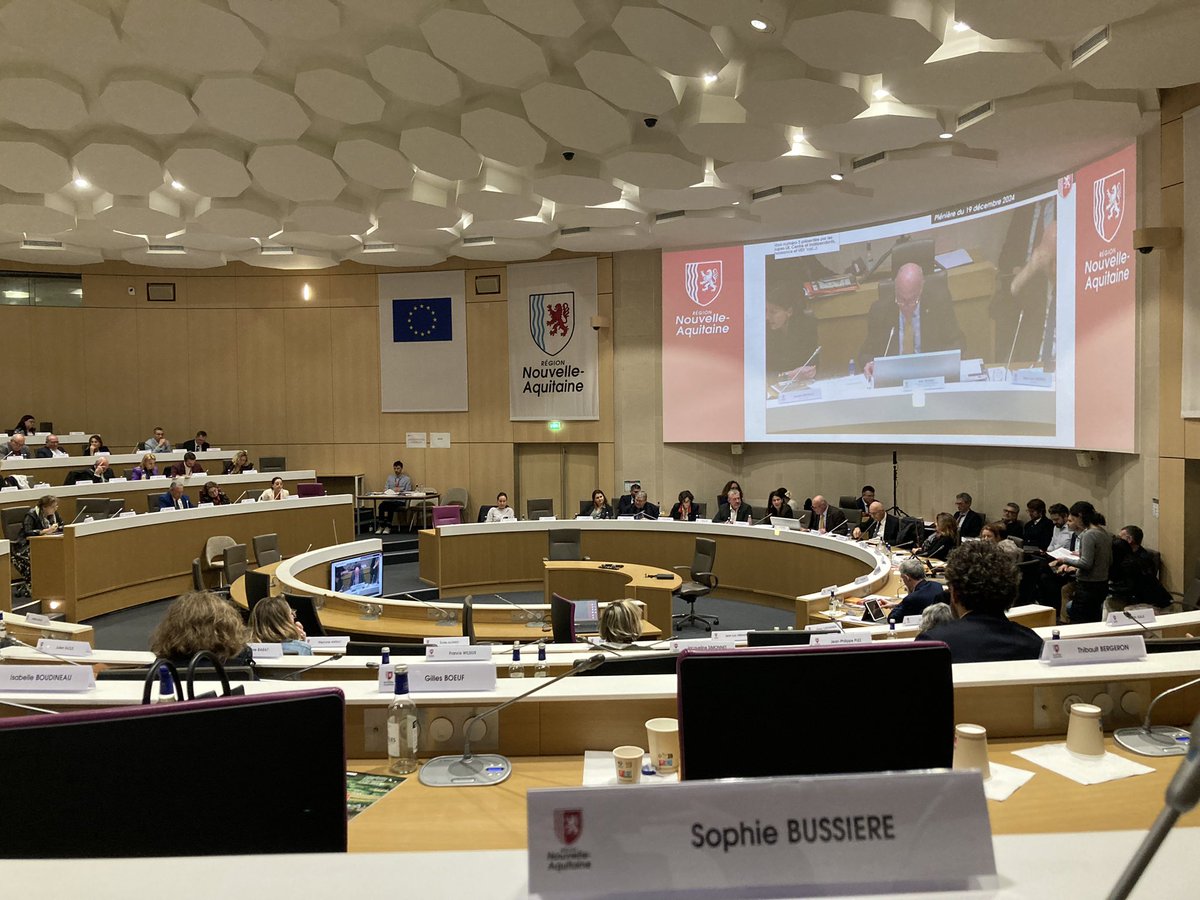 [Session plénière Conseil régional Nouvelle Aquitaine, fin de session nocturne] 
A l’unanimité nous votons une motion pour empêcher la signature et la ratification du #Mercosur ! Mieux vaut tard que jamais pour le centre et la droite. #agriculture