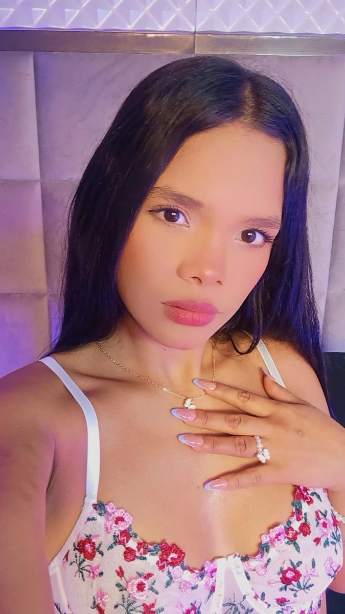GinaPar_'s tweet photo. Shine in my eyes 💎💗https://t.co/PgdJ6umfOv 

Join to me here:
@chaturbate 
#chaturbatelive #RT #nfsw #porn #adultconten #xxx #ebony #pussy #shavedpussy #teen #shy #latina #camgirl #fyp #girlie https://t.co/YJuNQdZPpa