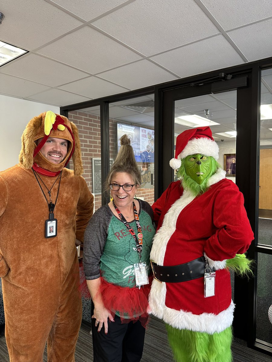 Grinch Day for this December to Remember! #loveclp 🎄