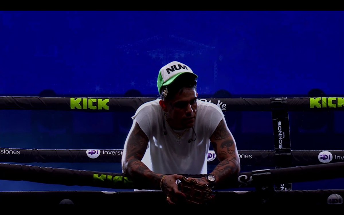 La que dejó sin nariz a Voldemort
La que dejó tartamudo a Porky
La que dejó tuerto a Néstor
La que le daba garrotera al Chavo
La que dejó Tini en la mesita de luz
La que dejó mudo a Chaplin
La que dejó fijo a Piñón
La que dejó doblado a Stephen Hawking