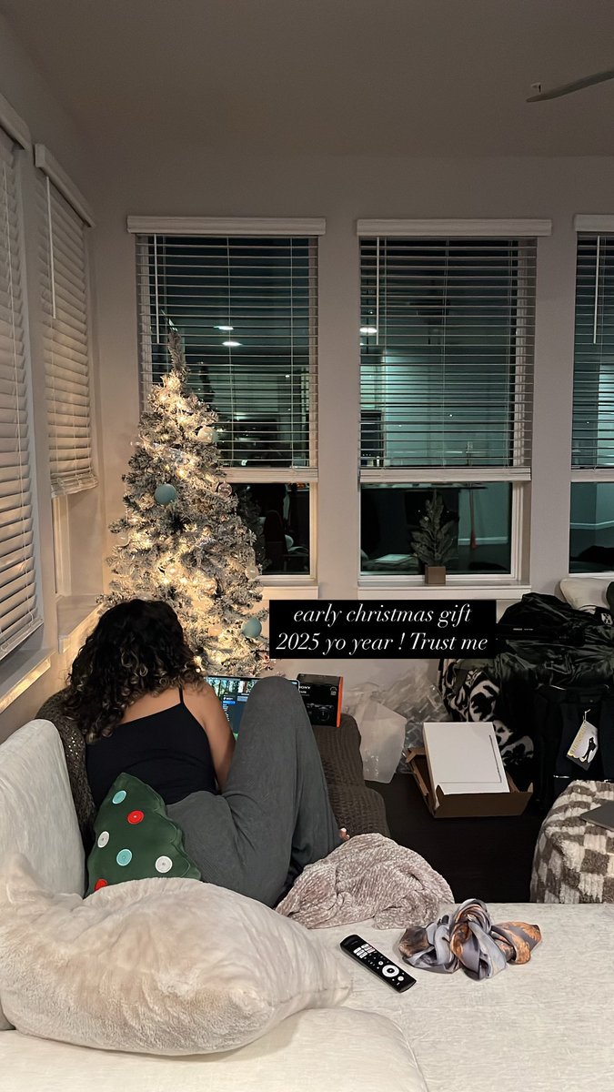 Lil6at's tweet photo. 2025 yo year.  No cap 2024 I was at my lowest. I’m grateful to have those challenges but dam https://t.co/1vbntZl1NT