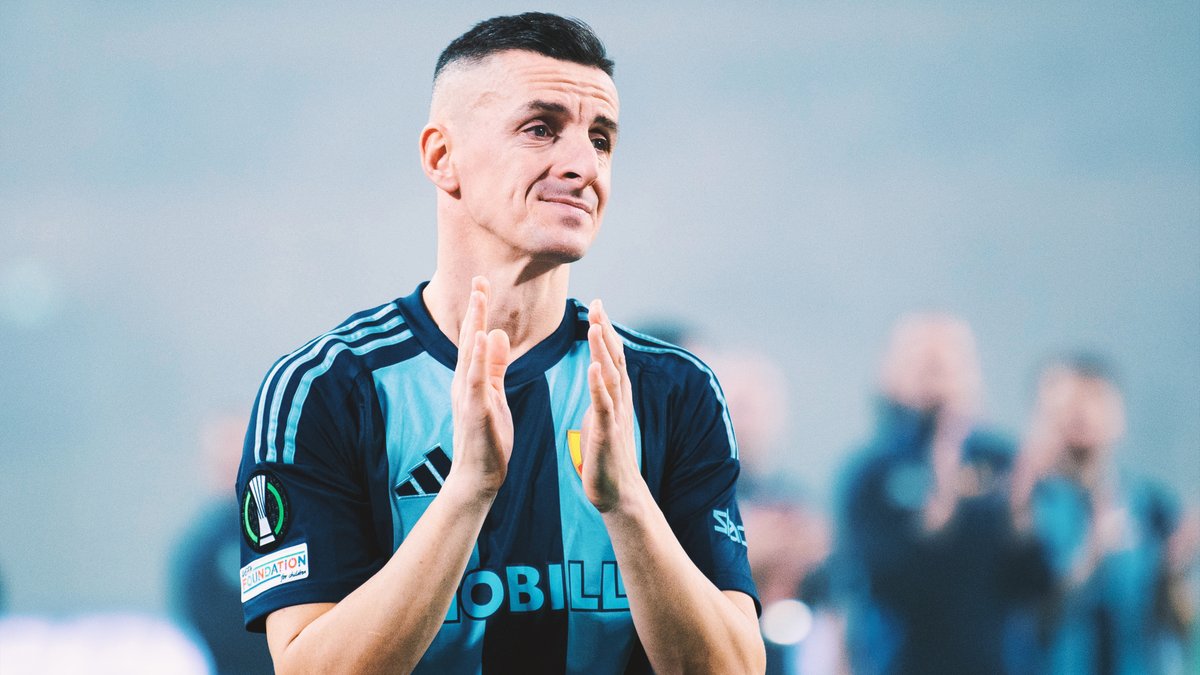 DIF_Fotboll's tweet photo. En av de största 🥹💙 https://t.co/p1qKv6x1US