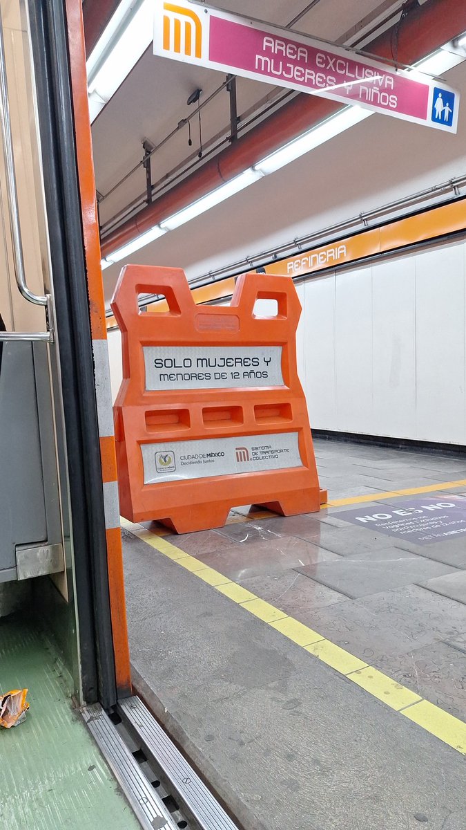 SandwichClown's tweet photo. @dannisit @MetroCDMX 30 mins aqui https://t.co/QGR9lwSPOx