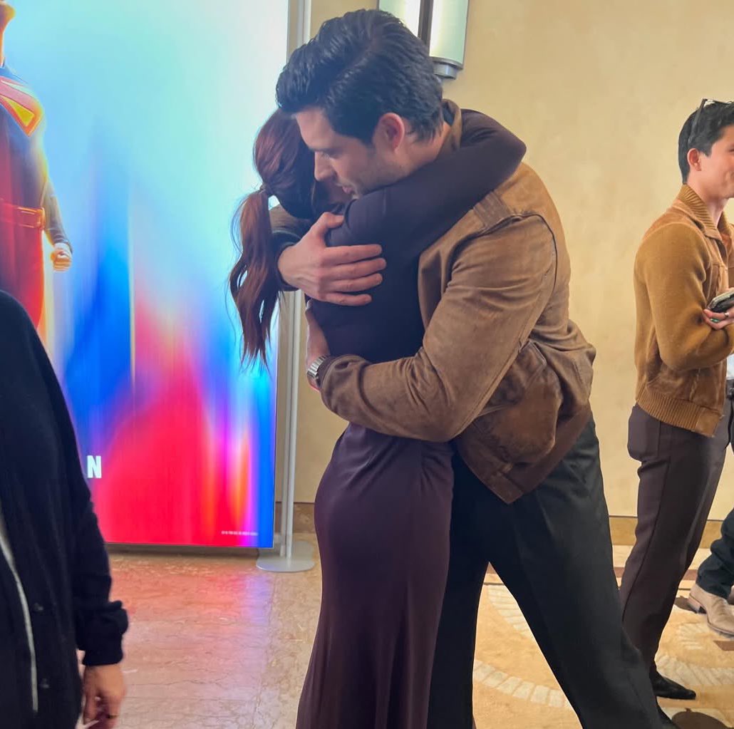 cloismagic's tweet photo. oh they really are clois 😭 https://t.co/gdM2LRdlld