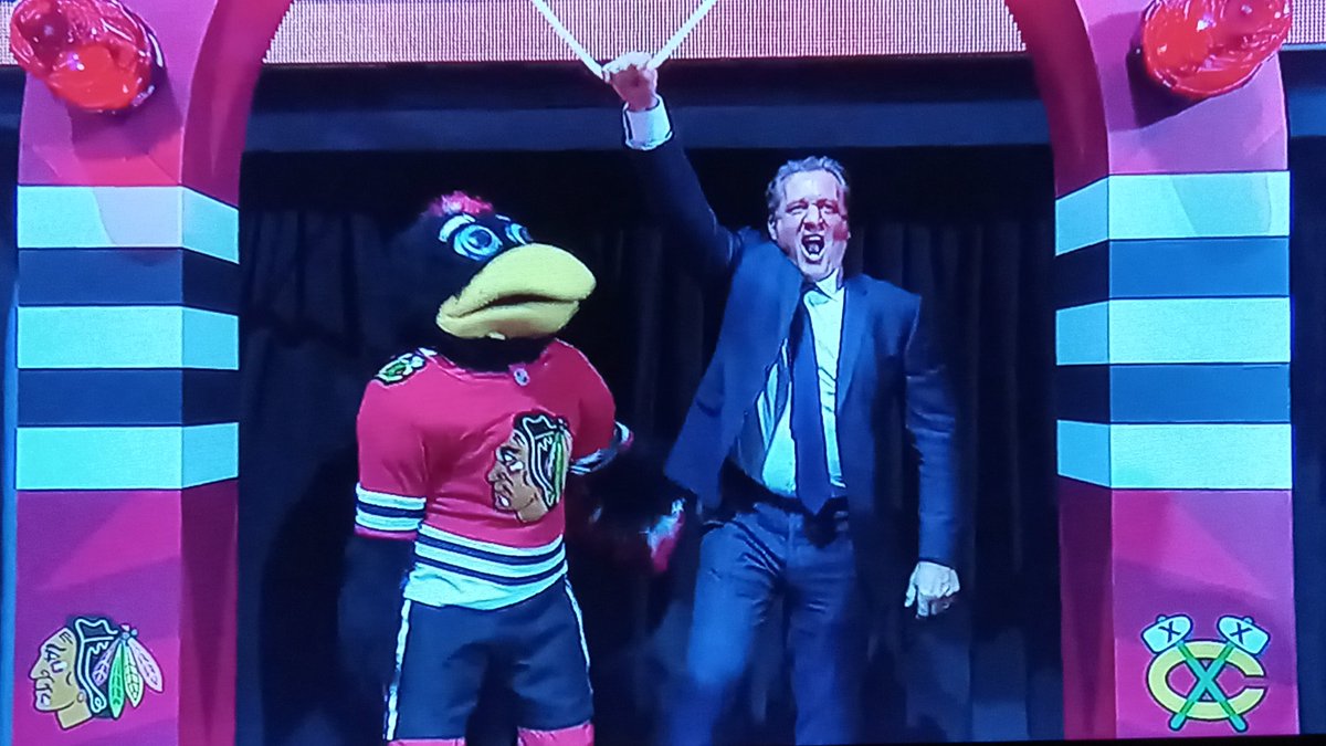 sidkid80's tweet photo. TWO THUMBS UP ππto the #Blackhawks organization for honoring my favorite HAWK of all time @Jeremy_Roenick who FINALLY got his just due being elected into the Hockey Hall of Fame! π«‘ππππ #SEAvsCHI #NHL #HHOF2024 #RedMachine #ColdSteelOnIce https://t.co/V2JjSOpNo6
