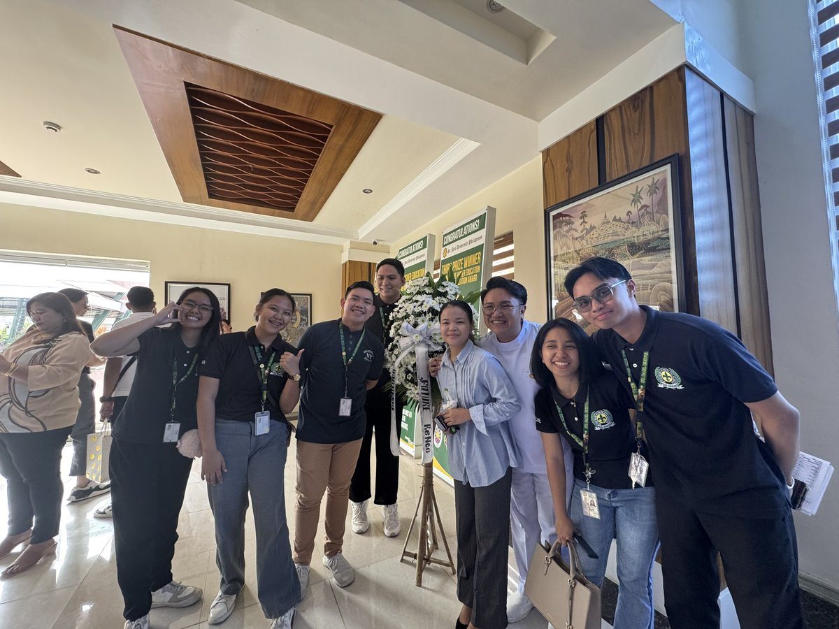 rncrmdr's tweet photo. Apakahirap niyong ijoke😭 SALAMAT GUYS HAHAHAHAAHHUHUHU https://t.co/qLy9RyZ5oN
