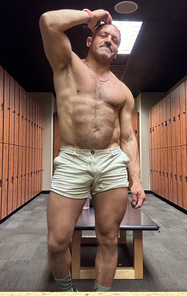 hollywoodmale3's tweet photo. Me after the gym today 12/19/24 and in the gym shower last week https://t.co/Ipdj4zTo0a