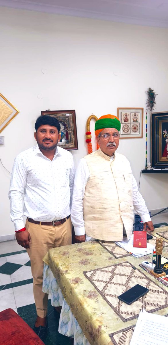 nssnoratsingh's tweet image. केंद्रीय मंत्री एवं बीकानेर से सांसद श्री @arjunrammeghwal को जन्मदिवस की हार्दिक बधाई एवं शुभकामनाएँ।

हम आपके उत्तम स्वास्थ्य एवं दीर्घायु जीवन की कामना करते हैं।
@ARJUNRAMMEGHW20