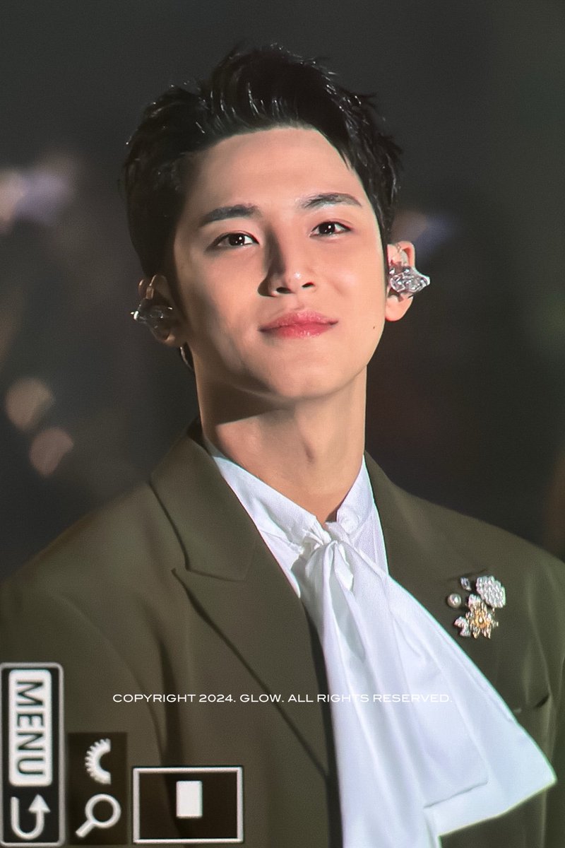 이목구비가 그냥 사람이아닌데 
걍 신인데
걍 종교인데
걍 omg인데
걍 개쩌는데
걍 아르테미스인데
걍 미인때문에 전쟁 일으킨 폭군 옆에 미인 역할인데
걍 민규부모님께 감사한데