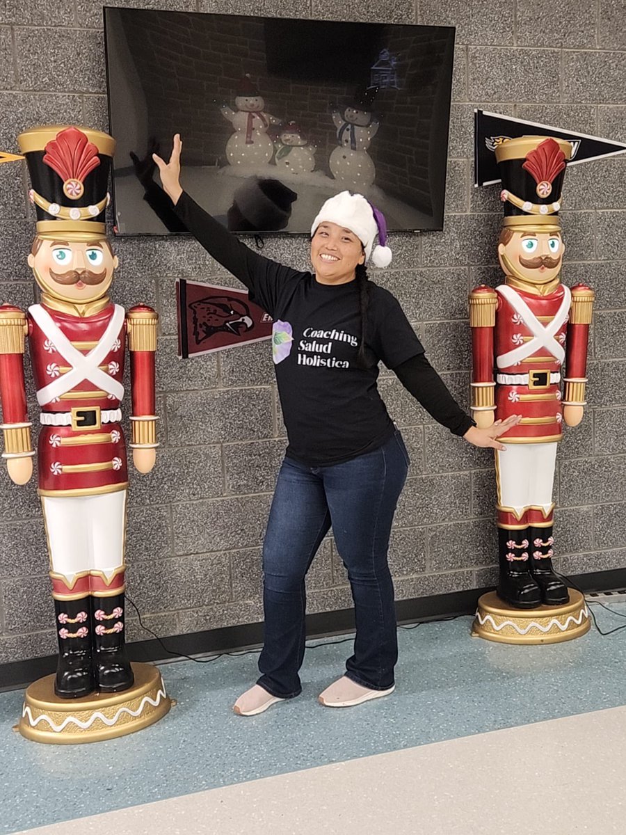 🎄✨ Happy Holidays from our newest Community Health Worker, Rosario! 💜🥳 We’re excited to have her on board, bringing passion and dedication to supporting our community. Here’s to a season full of health, happiness, and new beginnings! ❄️🎁