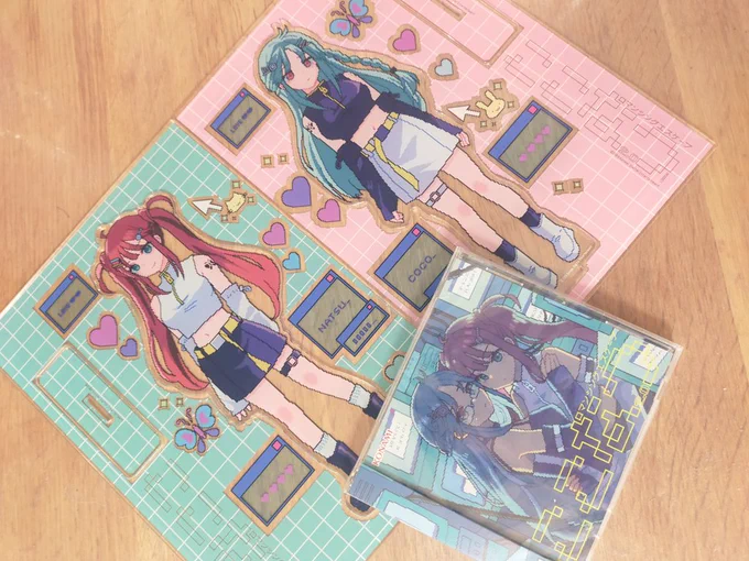 イラストを描かせていただいたここなつ2.0「ロマンシングエスケープ」のCDとアクスタが届きました!!アクスタ大きめサイズで嬉しい可愛い 