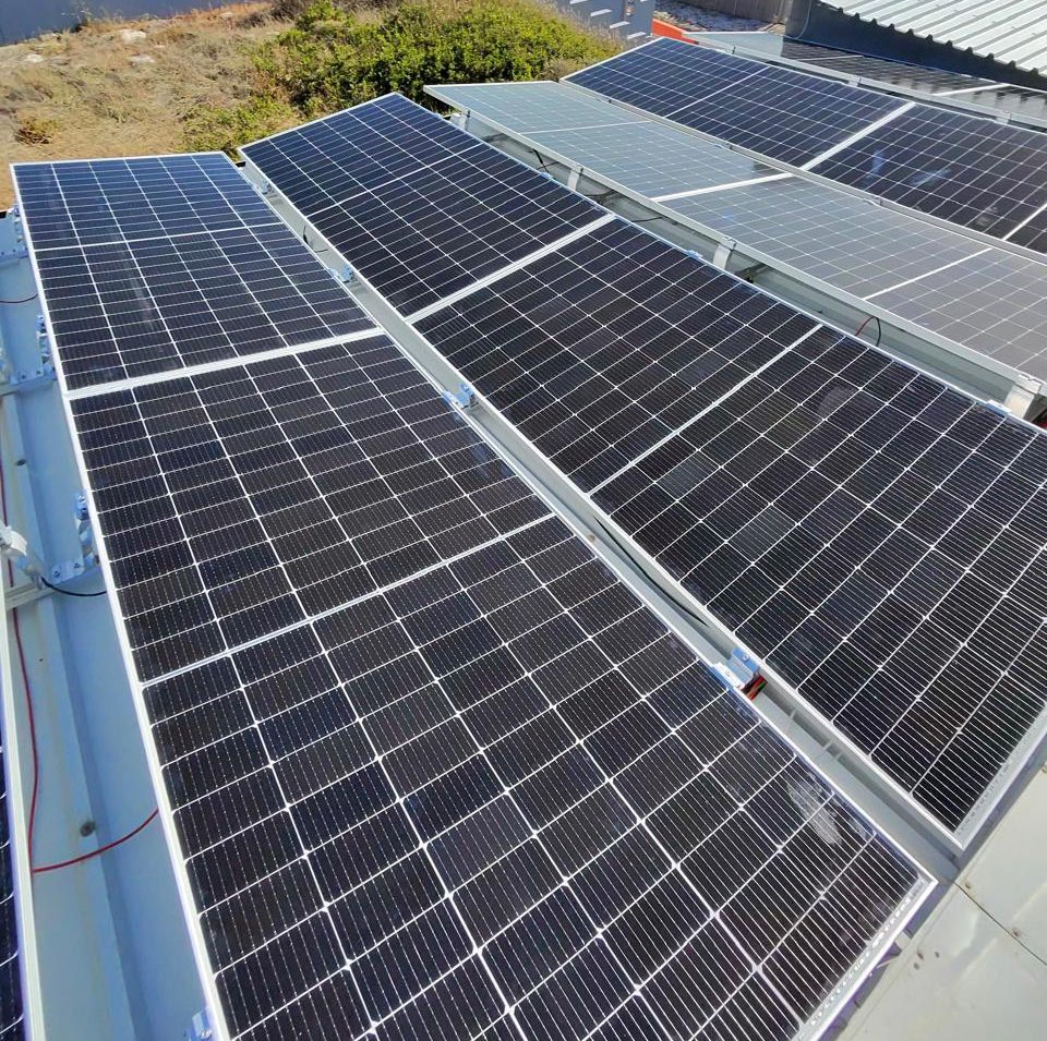 RassieRugby's tweet photo. Thank you @StageZero_RSA for the great solar installation! Now I am ready for Ke Dezemba with a proper saving and reliable power. Doing it all in 2 days(Flippen well done) Lekka !! #StageZero https://t.co/JtStAaaQlj