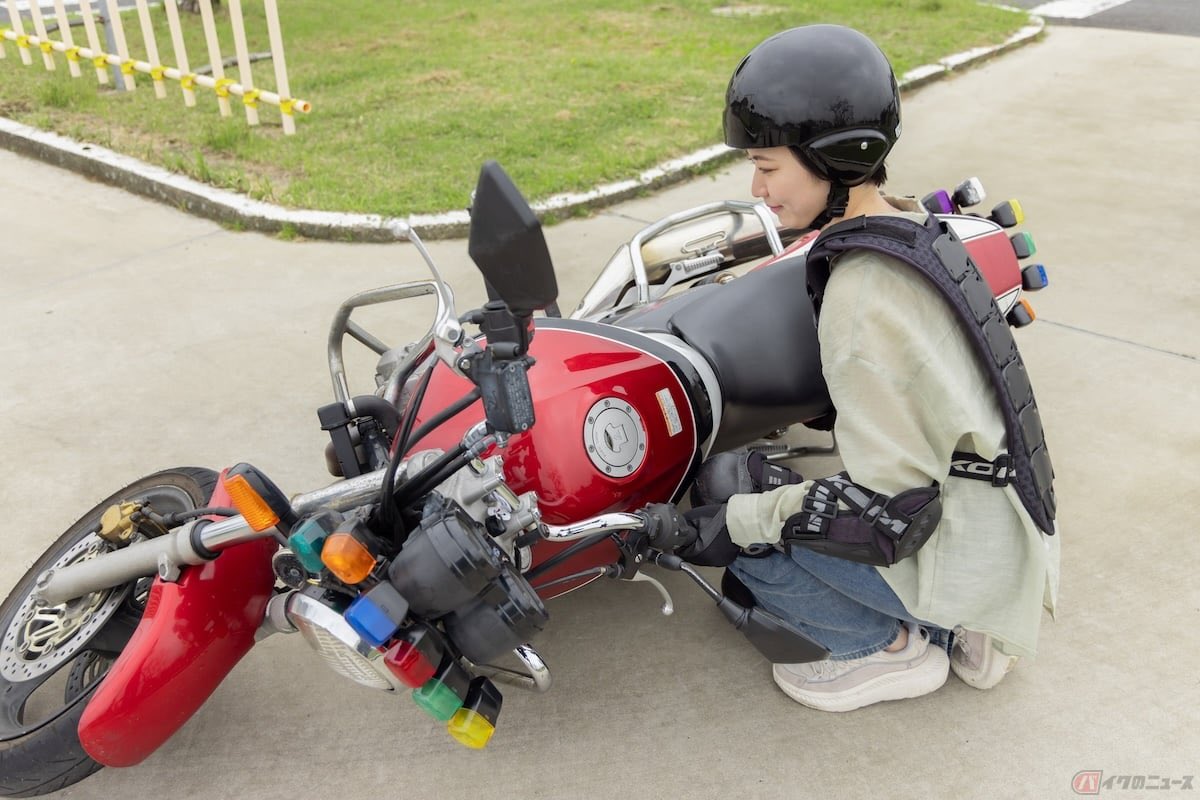 Accela@バイク記事紹介 tweet media