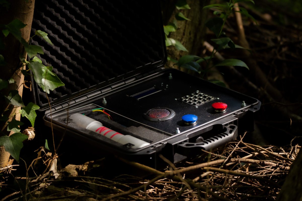 defroweairsoft's tweet photo. 元イギリスSASが運営する俺たちのエアソフトグループが、「デザートユニオン」でプライベートゲームを開催するぞ！

リアルな小道具（軍事専門家が作った偽爆弾とか）もあるから、戦場気分を楽しめる！

参加したい人は下のリンクから登録してくれ！待ってるぜ！

https://t.co/4Tm5zTNFa1
#サバゲー https://t.co/2xuOIuF2FS