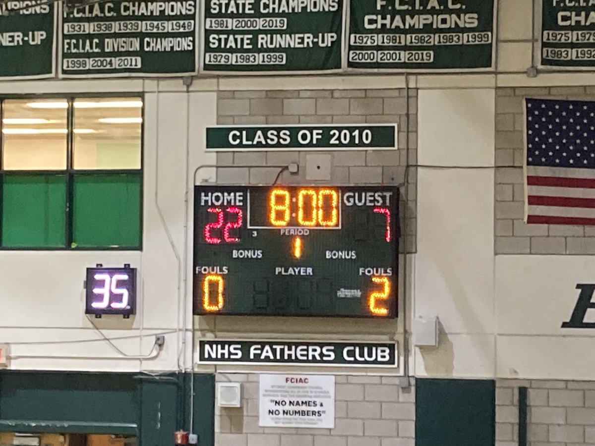 Bears up big at the end of the first! Lets go Bears! #Norwalk #Basketball 

Riley Mahanna and Rylee Donahue