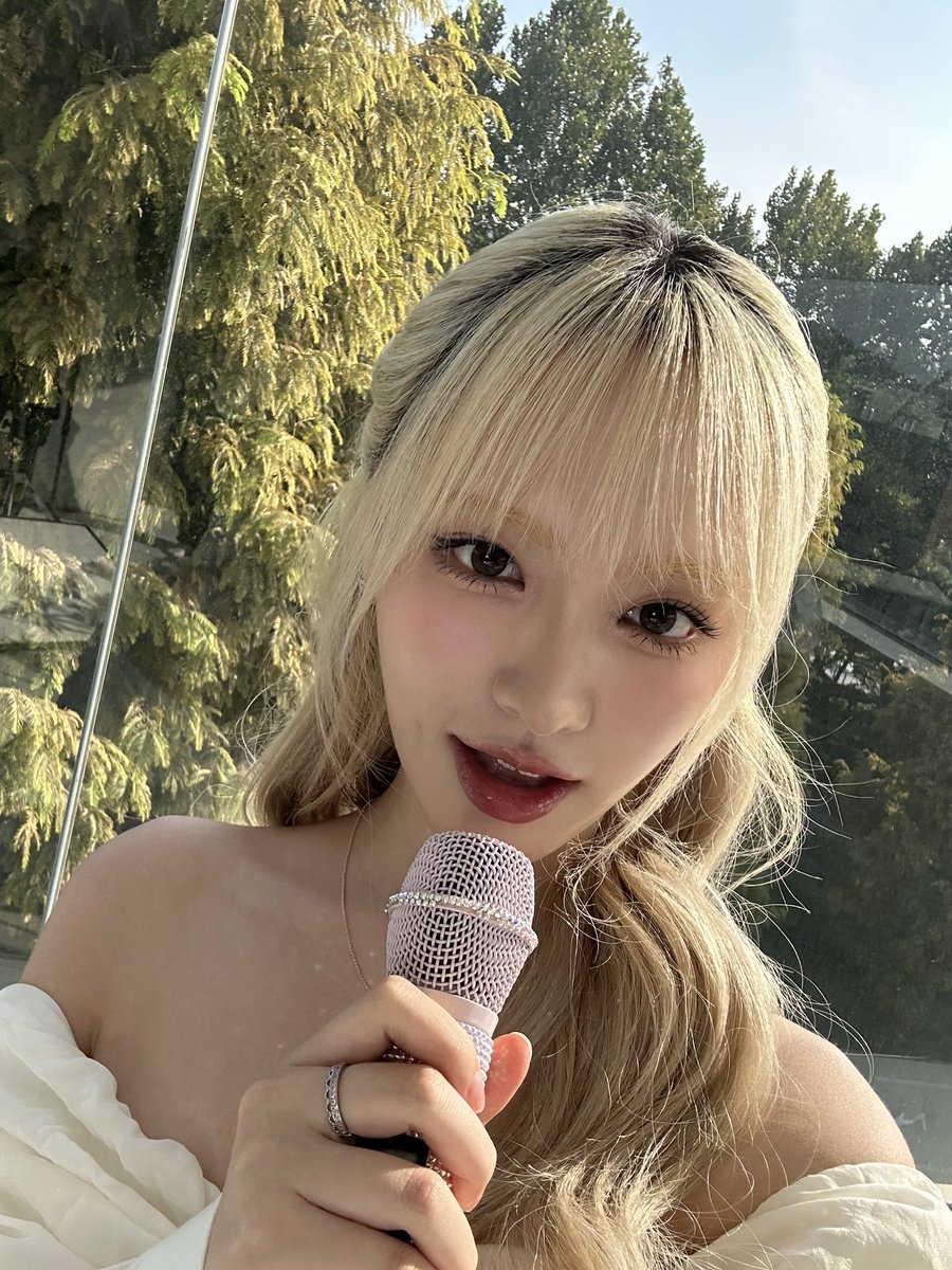 SincereLizeu's tweet photo. good morning, spill kegiatan kalian hari ini selain sentuh rumput dong! https://t.co/hZa9xMHQL2