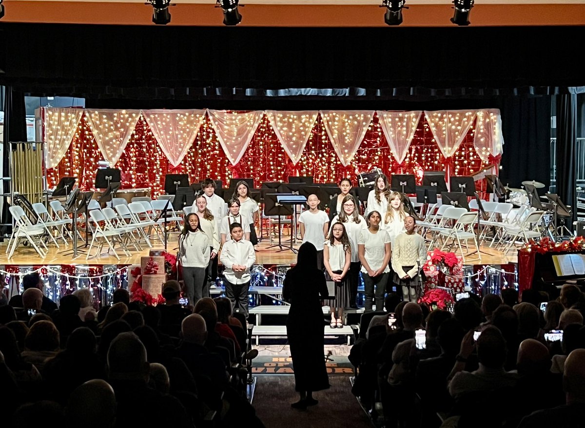 HHJuniorAviators tweet media