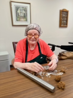 AgeCareCanada's tweet image. Christmas spirit is in full swing at AgeCare Queen’s Garden (Hamilton, ON)! 🍪✨ Pictured are our residents enjoying a festive baking session earlier this month. ❤️

#longtermcarehome #agecareculture #holidaybaking