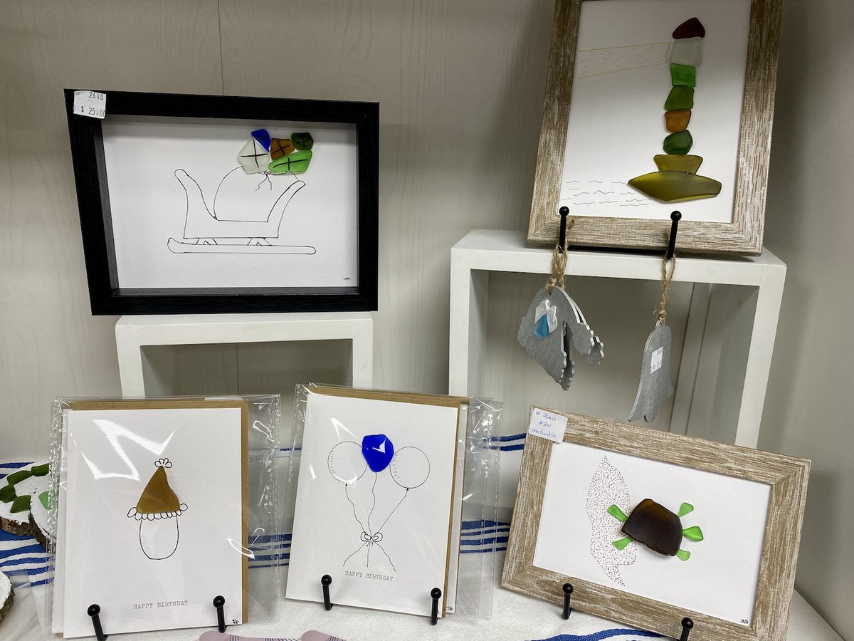 Are you looking for unique artisan finds crafted in the Athabasca Region, @ALittleBitOfEverything will have something for you! Athabasca postcards, too! #VisitTheAthabascaRegion #DaytripsFromEdmonton #YourNewFavouriteGetaway

Read our latest Spotlight: athabascaregiontourism.ca/little-bit-of-…