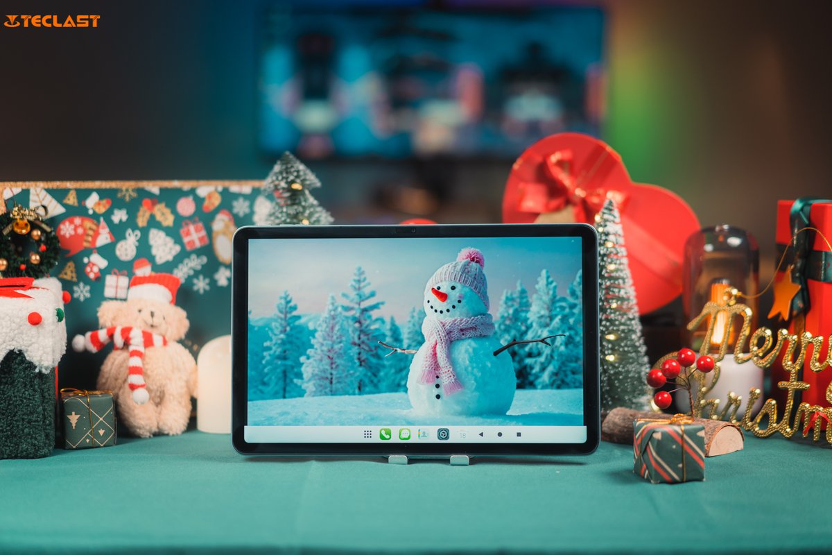 TeclastOfficial's tweet photo. 🎁With T60 Plus's 12-inch 90Hz 2K View, every holiday photo and video comes to life in stunning detail – share the magic! 📸✨
get it:
Aliexpress: https://t.co/Iu4696U9uO
Amazon: https://t.co/ZywEOVQ8OR
#T60PlusXmasMagic #TechGiftGiver #T60Plus #Teclast #Tablet #tech #techlife #christmas